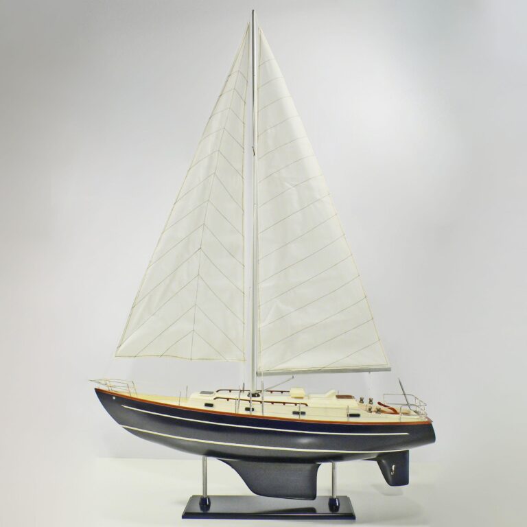 Maquette de bateau en bois faite à la main du Contessa