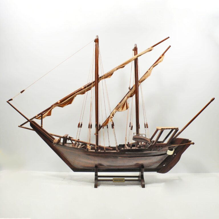 Maquette de bateau en bois faite à la main du Dhow