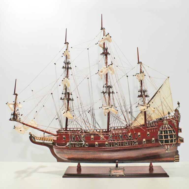 Maquette de bateau en bois faite à la main du Fairfax