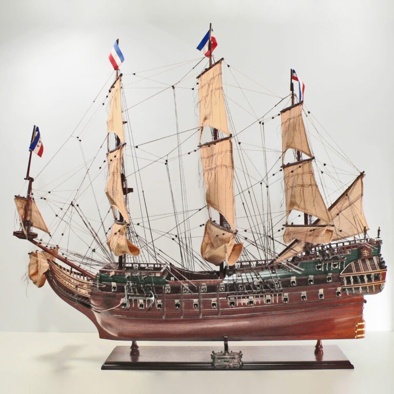 Maquette de bateau en bois faite à la main du Friesland