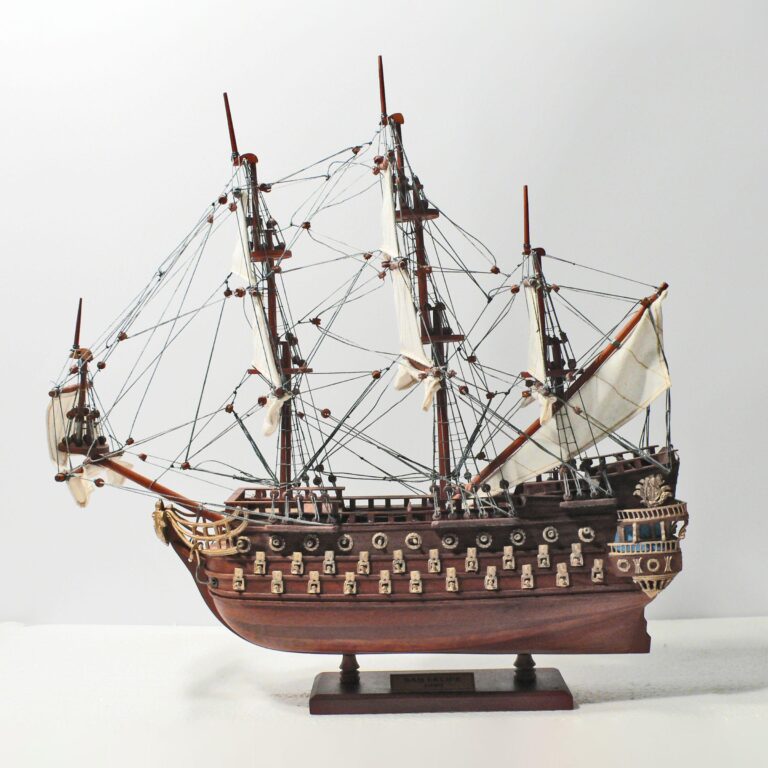 Maquette de bateau en bois faite à la main du San Felipe (45cm)